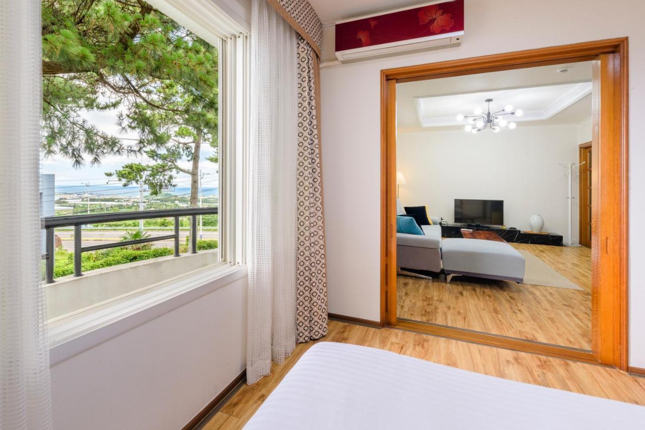 Harry And Sodam Pension Чеджудо Экстерьер фото
